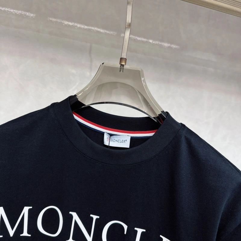 Bold Moncler T-Shirts 140464