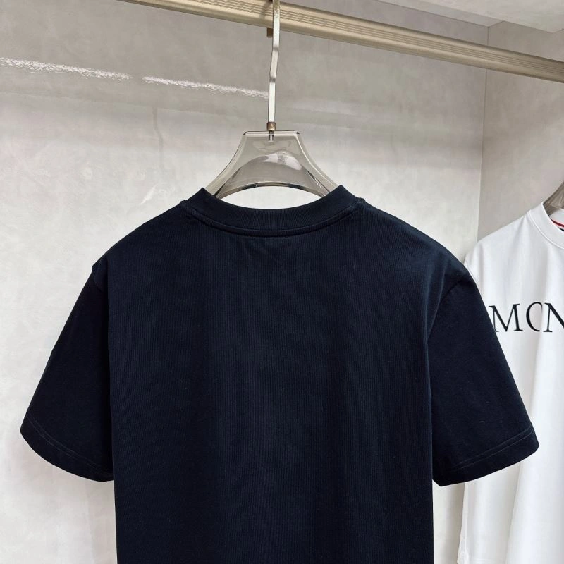 Bold Moncler T-Shirts 140464