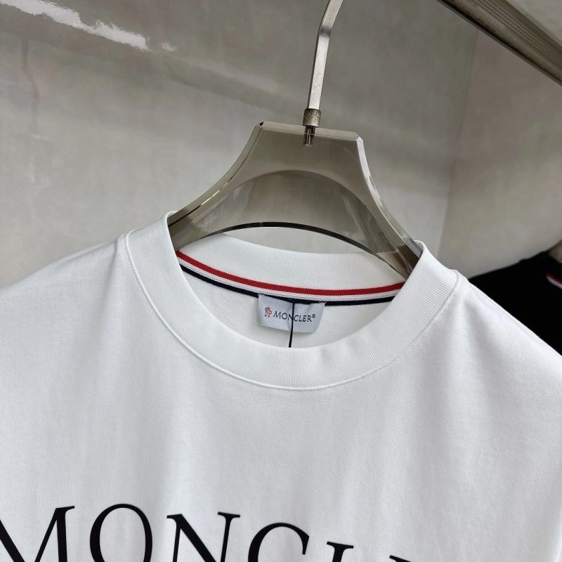 Cozy Moncler T-Shirts 140460