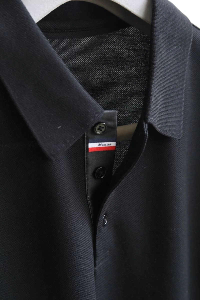 Moncler T-Shirts Minimalist 140455