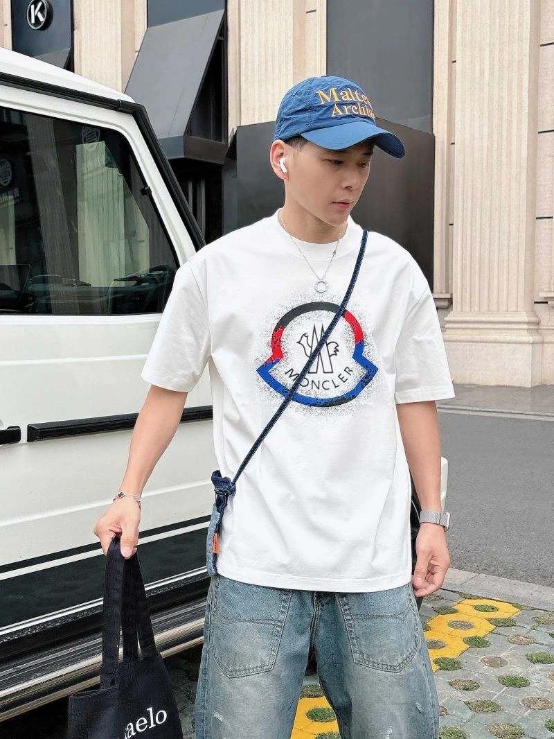 Moncler T-Shirts BestValue 140446