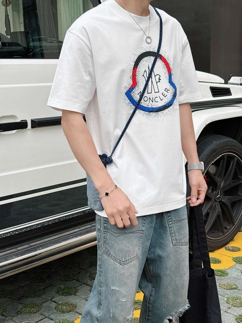 Moncler T-Shirts BestValue 140446