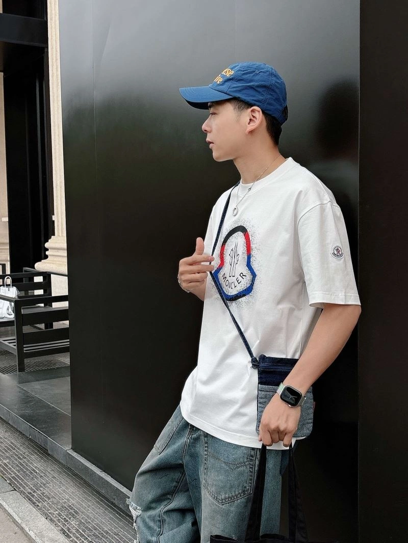Moncler T-Shirts BestValue 140446
