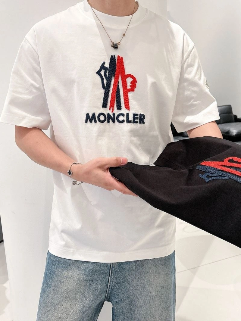Seasonal Moncler T-Shirts 140441