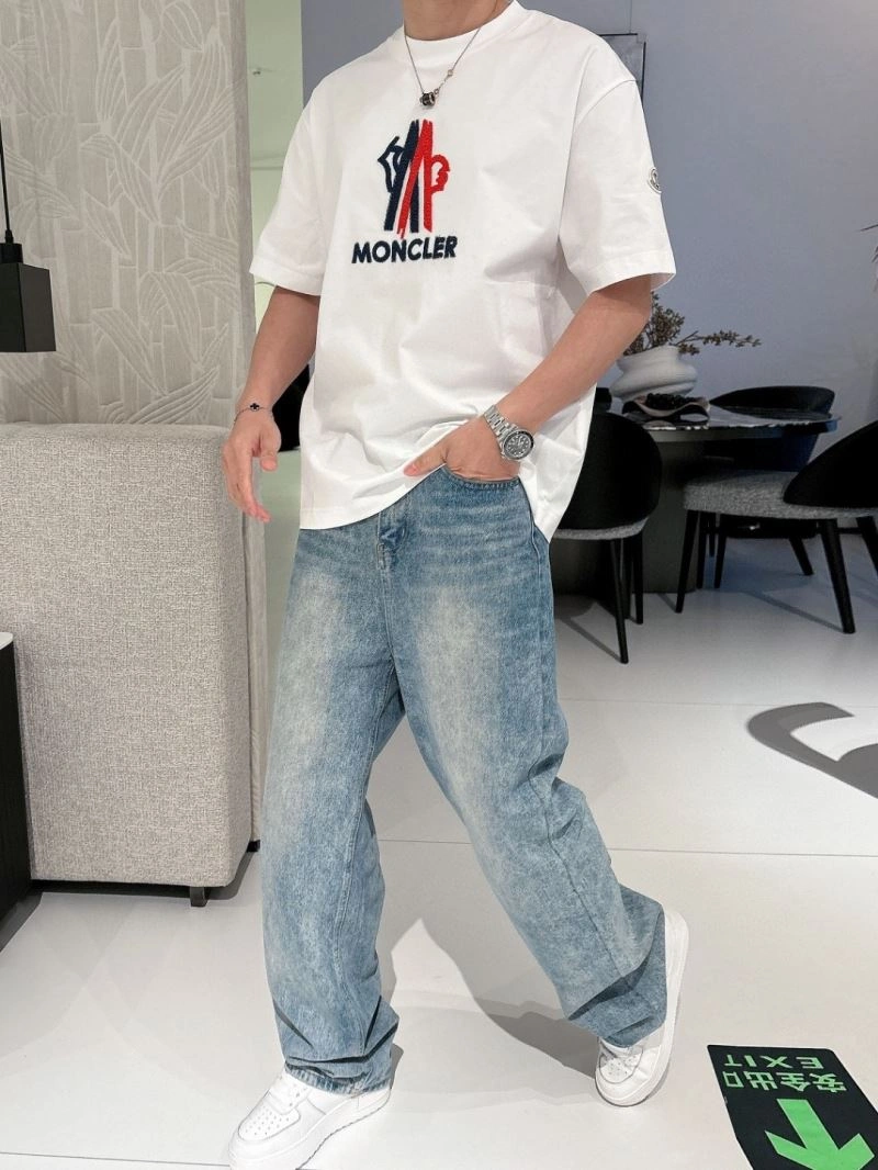 Seasonal Moncler T-Shirts 140441
