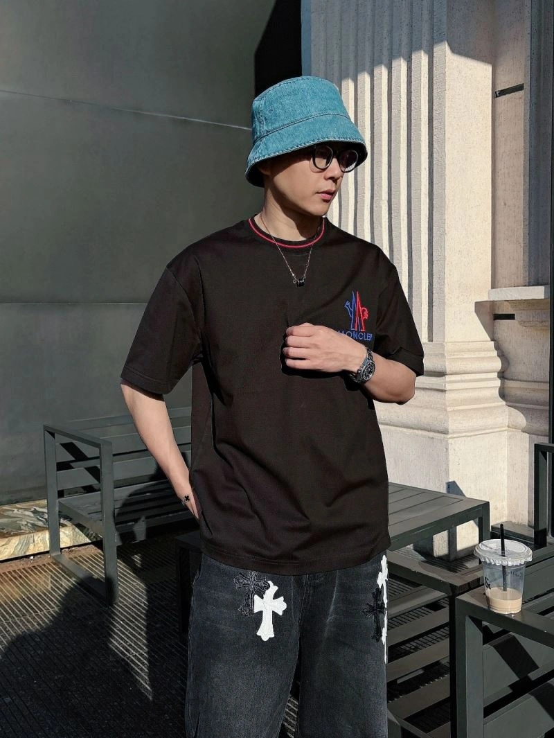 Moncler T-Shirts Stretchable 140442