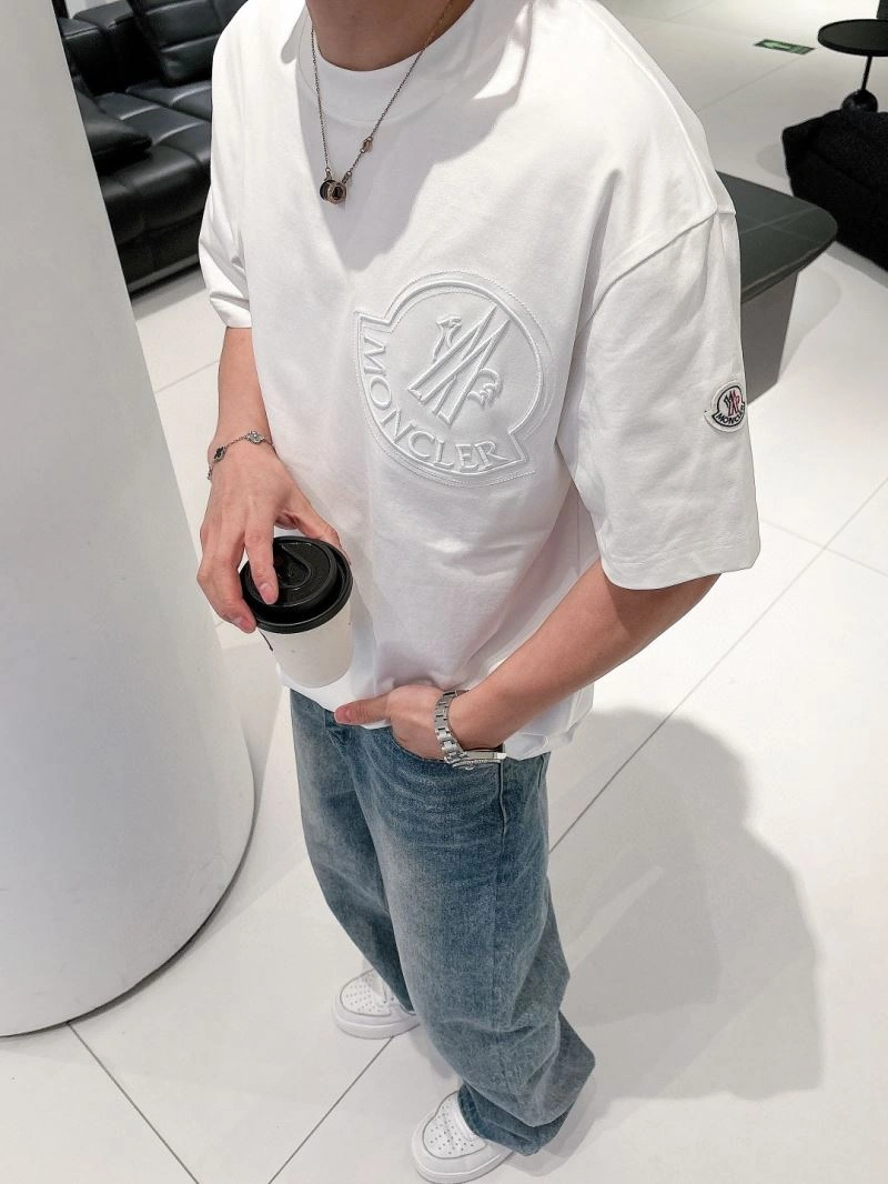 Moncler T-Shirts Youthful 140433