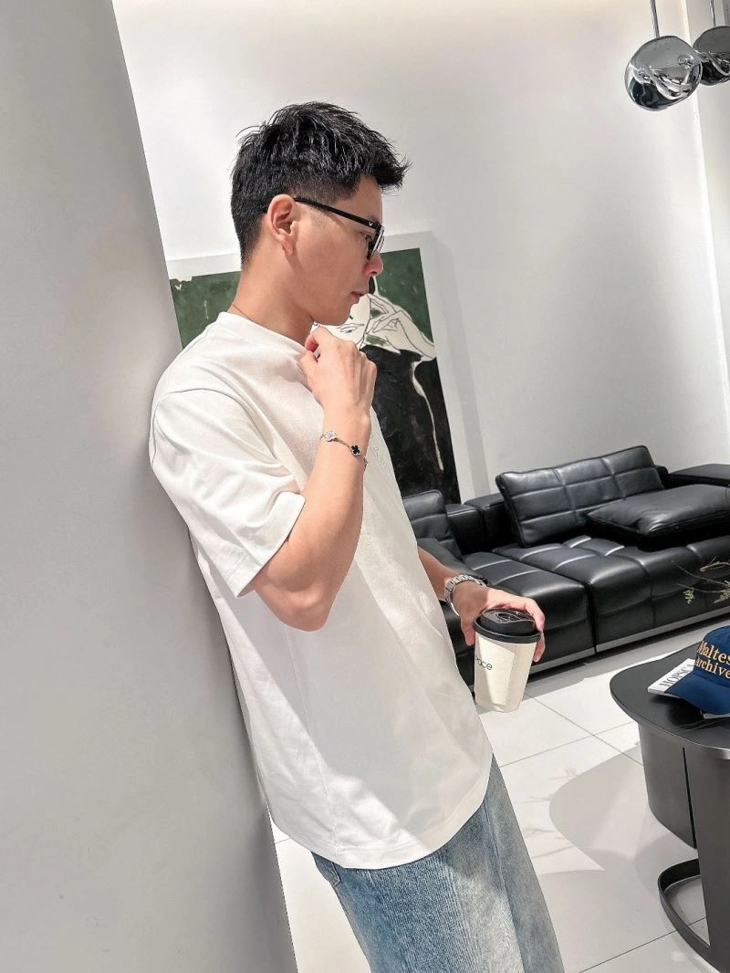 Moncler T-Shirts Youthful 140433