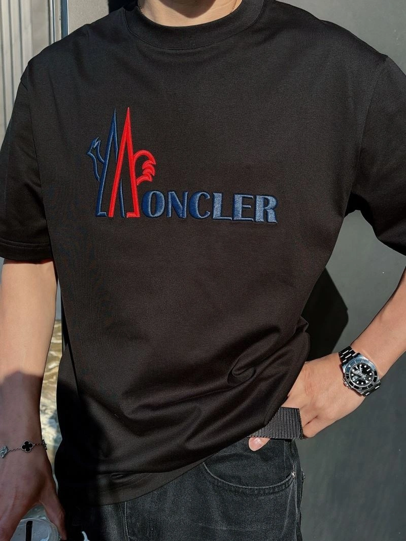 Popular Moncler T-Shirts 140437