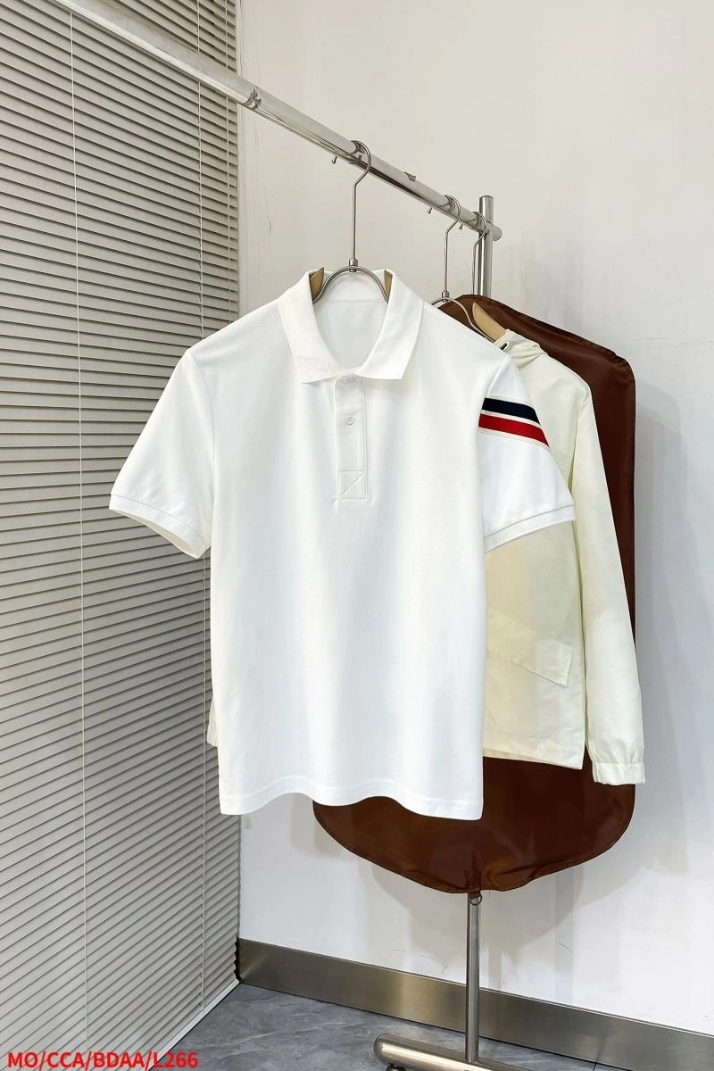 Premium Moncler T-Shirts 140423