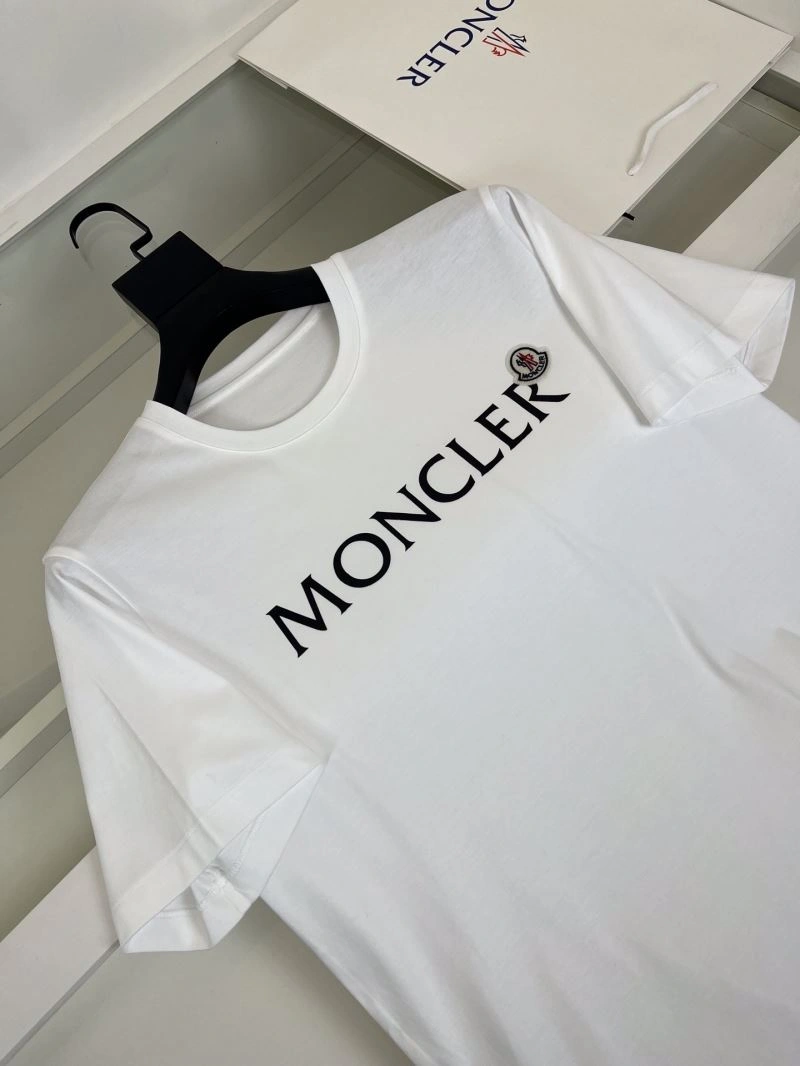 Moncler T-Shirts Unisex 140408