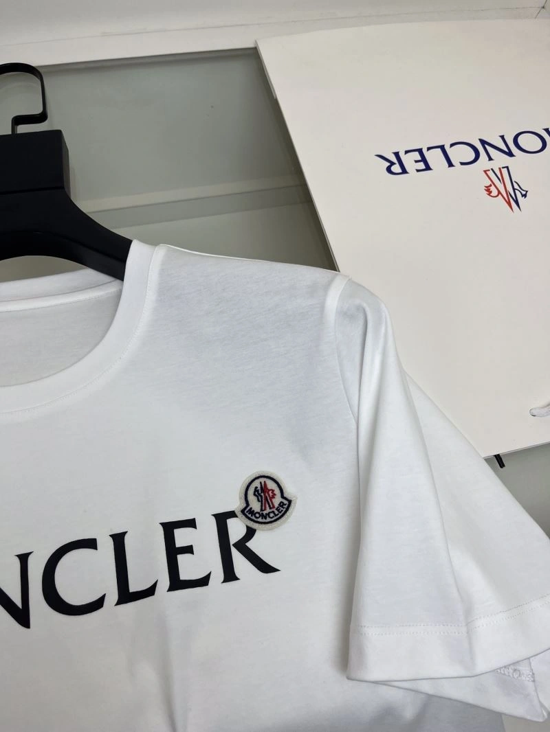 Moncler T-Shirts Unisex 140408