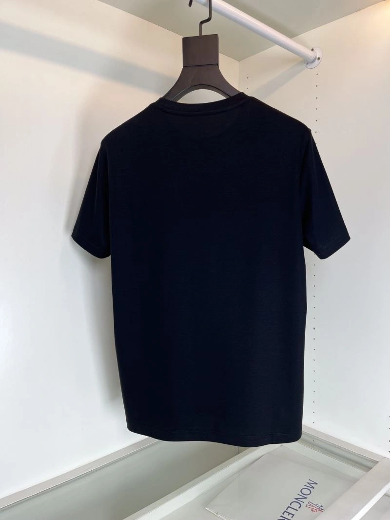Moncler T-Shirts Versatile 140405