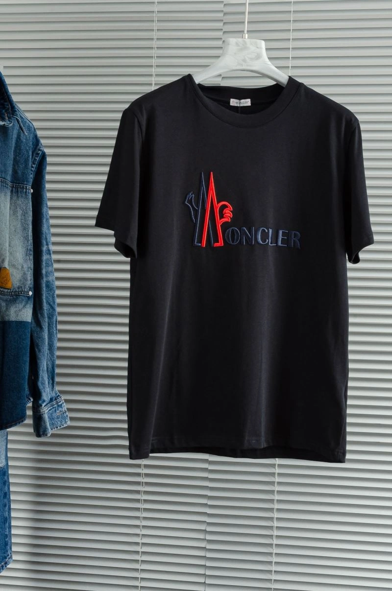 Moncler T-Shirts Practical 140410