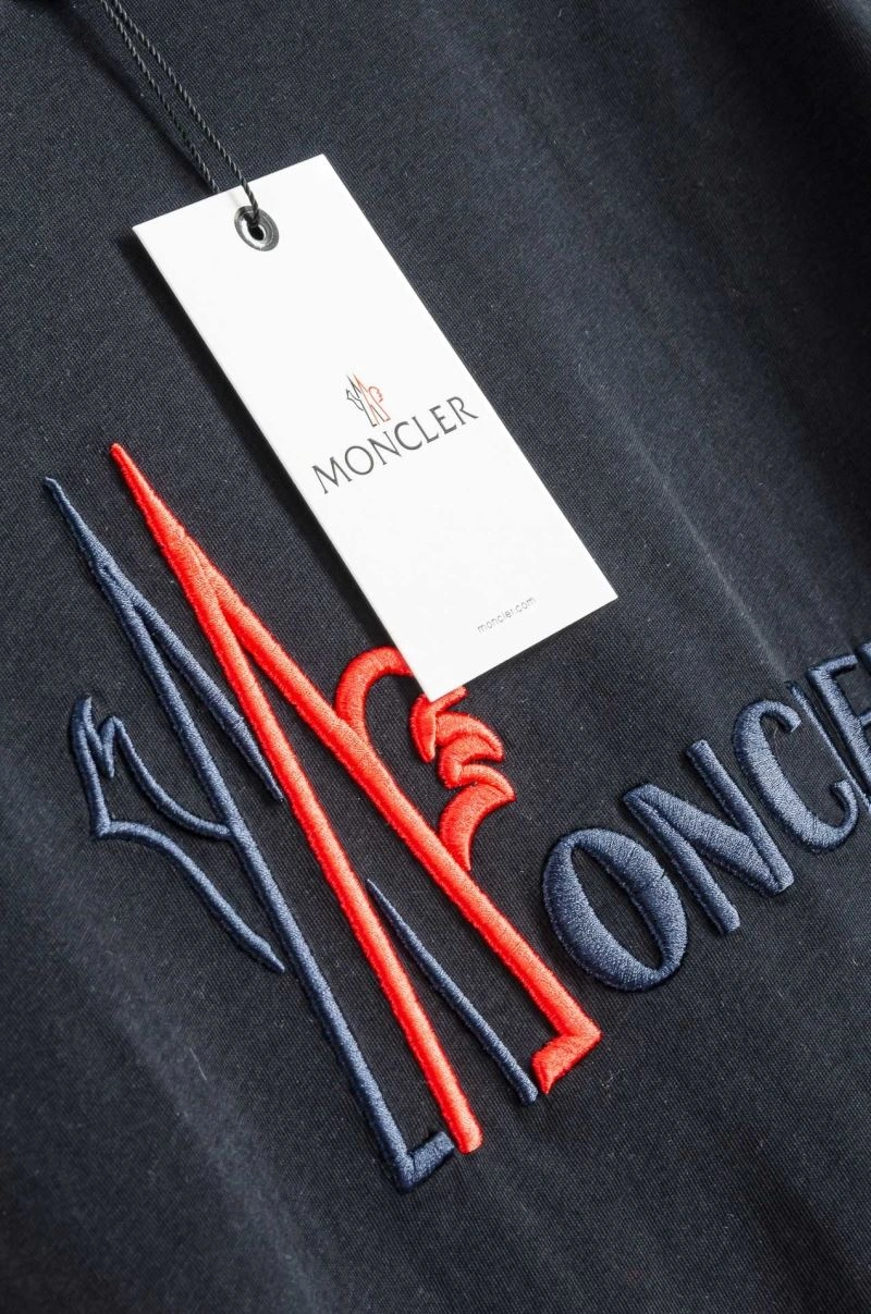 Moncler T-Shirts Practical 140410