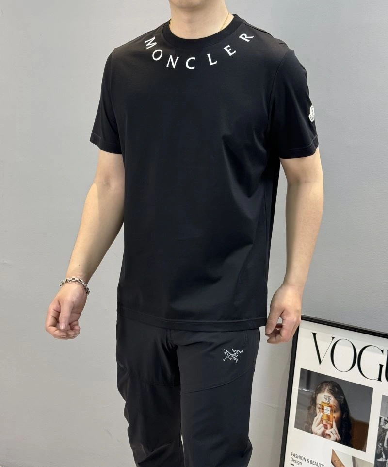 Lightweight Moncler T-Shirts 140403