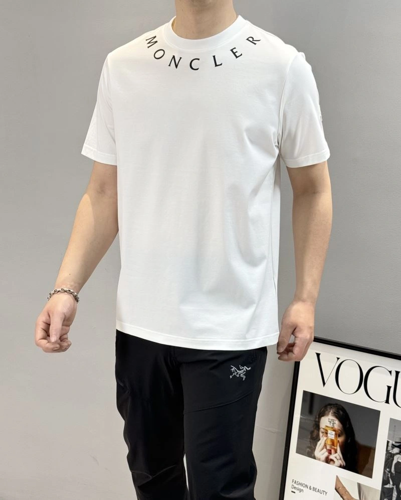Moncler T-Shirts FashionForward 140409