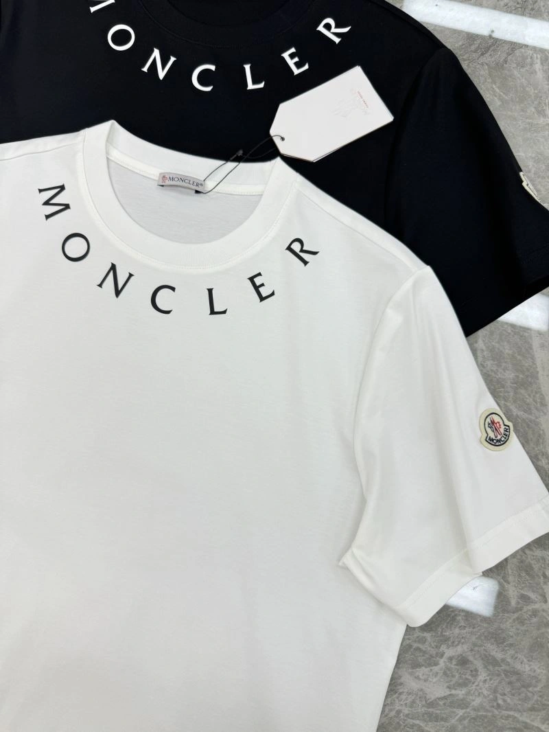 Moncler T-Shirts FashionForward 140409