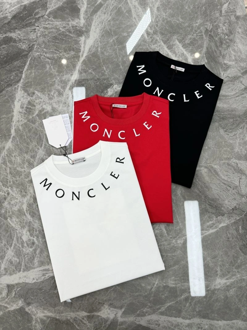 Moncler T-Shirts FashionForward 140409