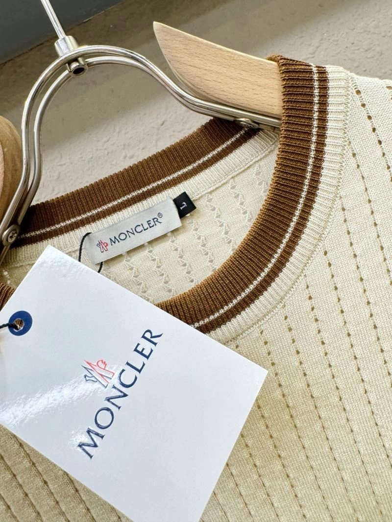 Moncler T-Shirts Lightweight 140401