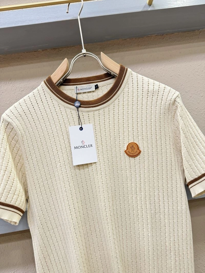 Moncler T-Shirts Lightweight 140401