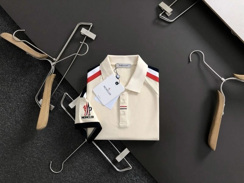 TechFriendly Moncler T-Shirts 140392