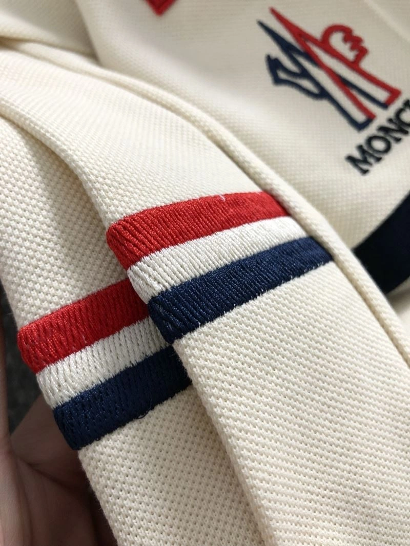 TechFriendly Moncler T-Shirts 140392
