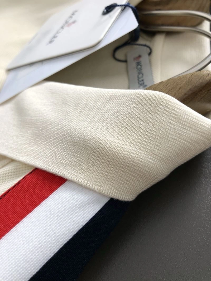 TechFriendly Moncler T-Shirts 140392
