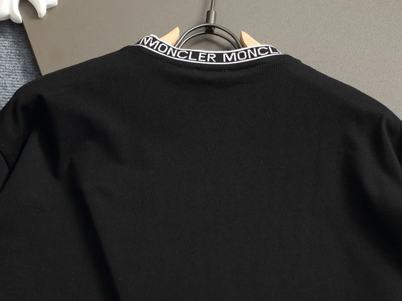 Moncler T-Shirts MultiPurpose 140389