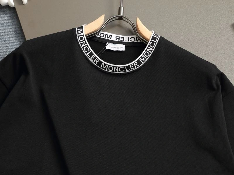 Moncler T-Shirts MultiPurpose 140389