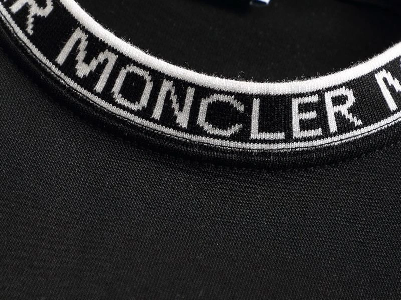 Moncler T-Shirts MultiPurpose 140389