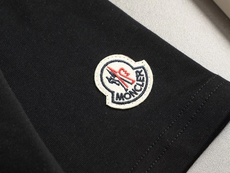 Moncler T-Shirts MultiPurpose 140389