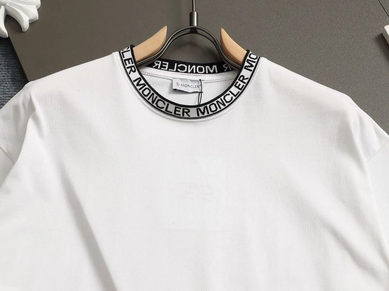 Moncler T-Shirts Durable 140384