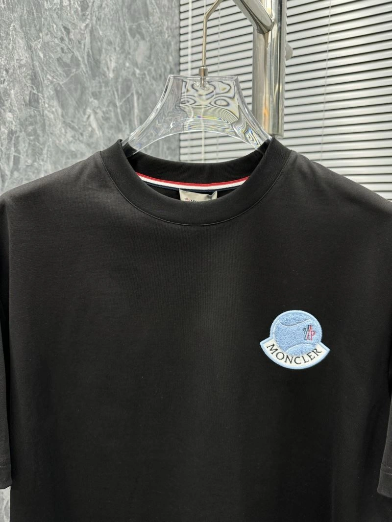 Seasonal Moncler T-Shirts 140386