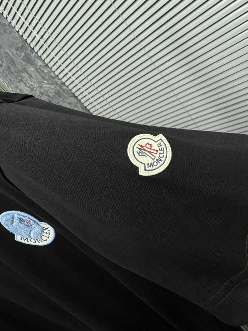 Seasonal Moncler T-Shirts 140386