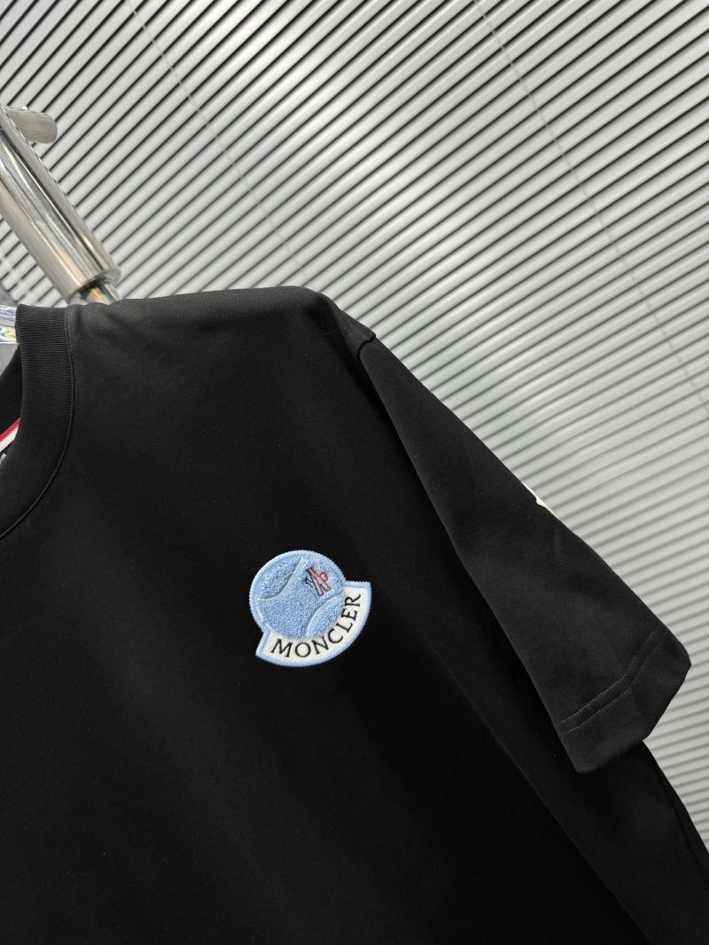 Seasonal Moncler T-Shirts 140386