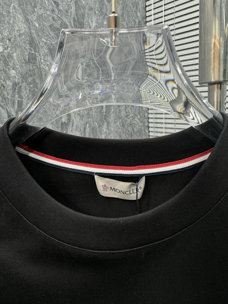 Seasonal Moncler T-Shirts 140386