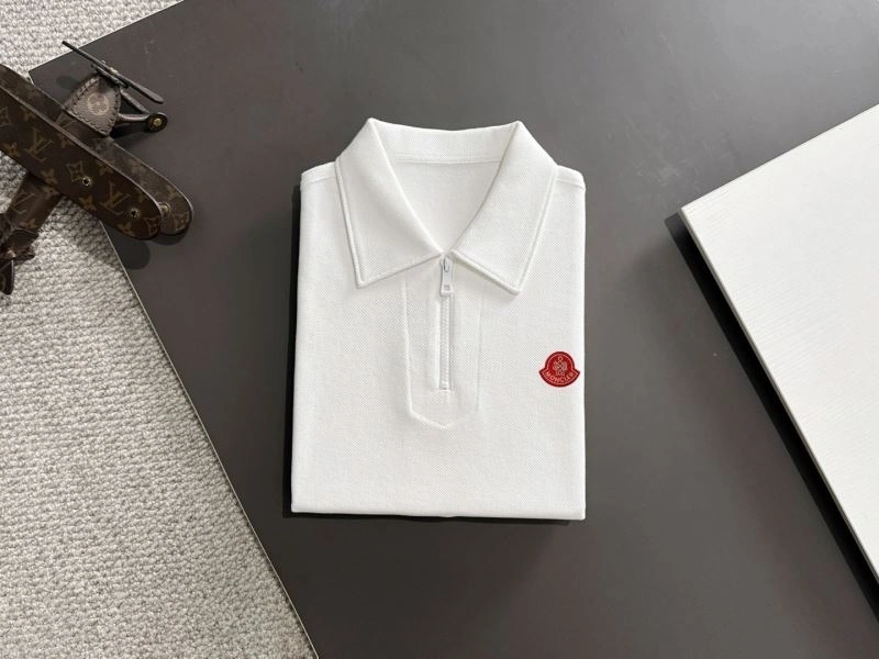 Upgraded Moncler T-Shirts 140372