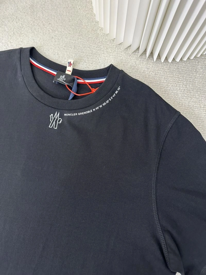 Moncler T-Shirts Practical 140117