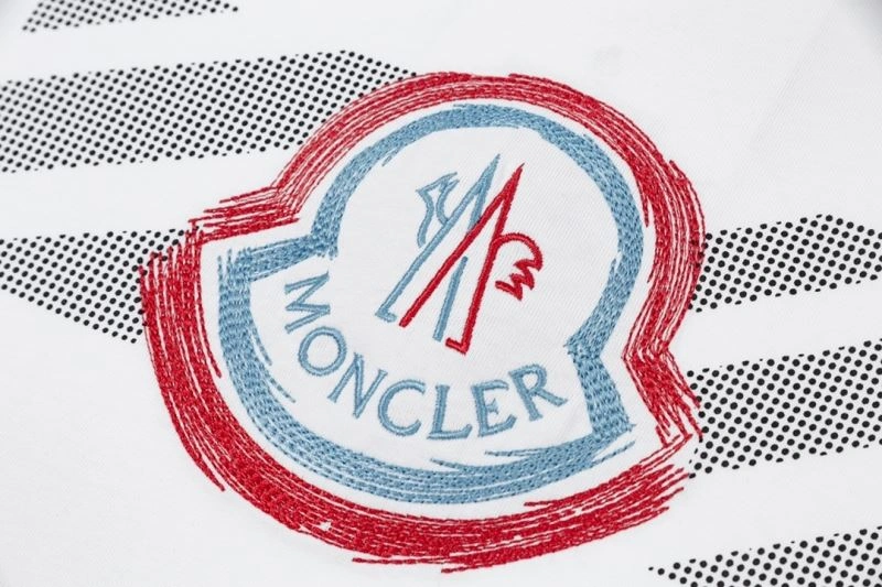 Modern Moncler T-Shirts 140110