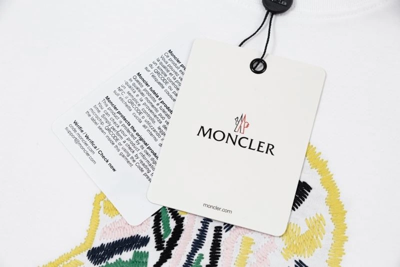 Moncler T-Shirts Popular 140125