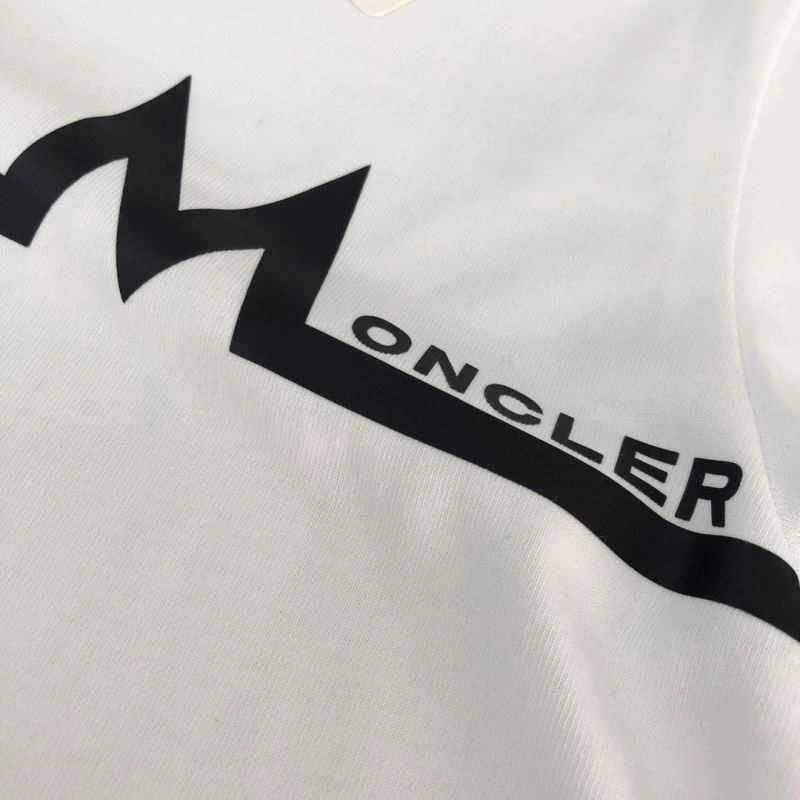 ComfortFit Moncler T-Shirts 140102