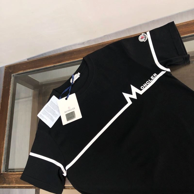 Lightweight Moncler T-Shirts 140101