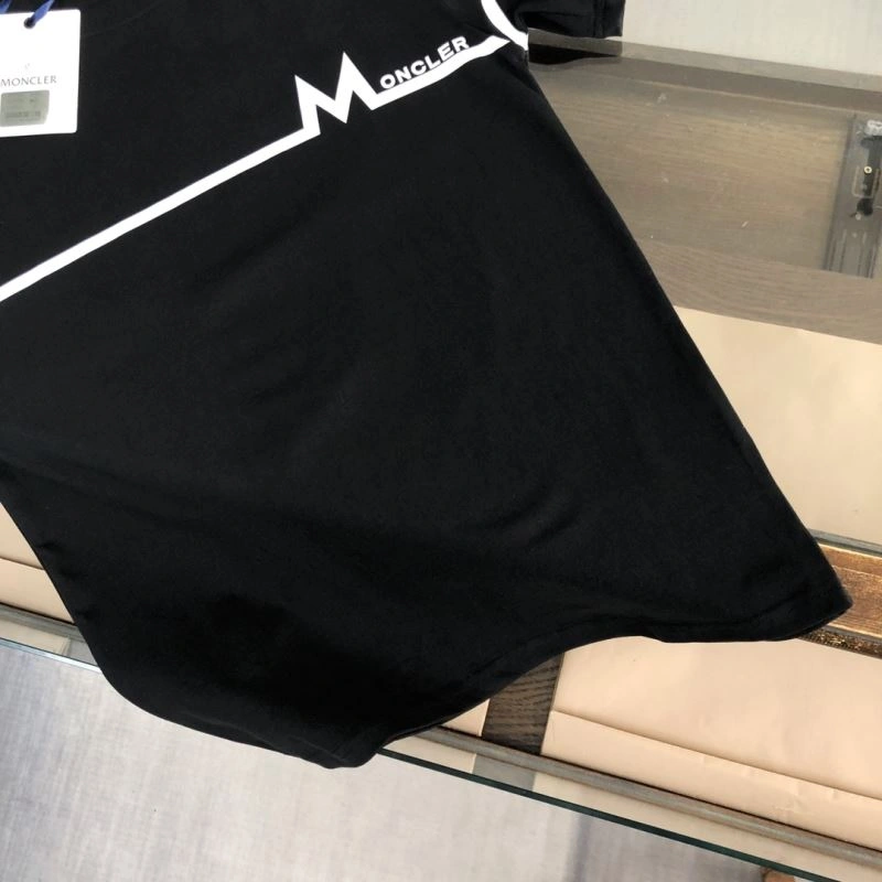 Lightweight Moncler T-Shirts 140101
