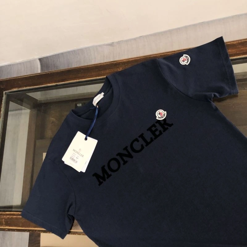 Moncler T-Shirts Attractive 140100