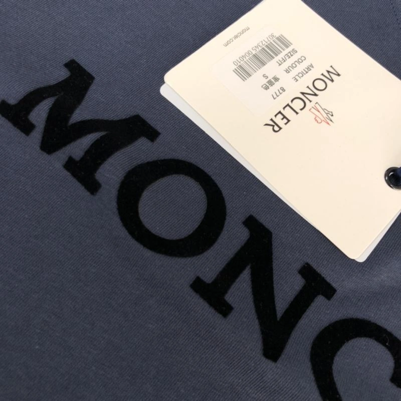 Moncler T-Shirts Attractive 140100