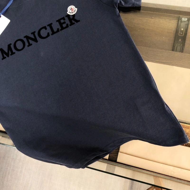 Moncler T-Shirts Attractive 140100