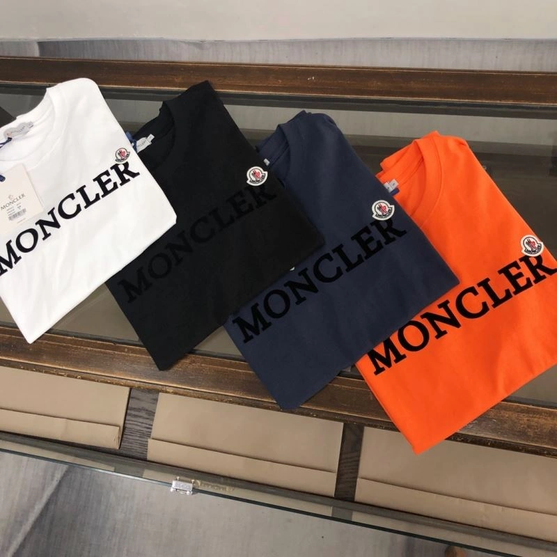 Moncler T-Shirts Resilient 140099