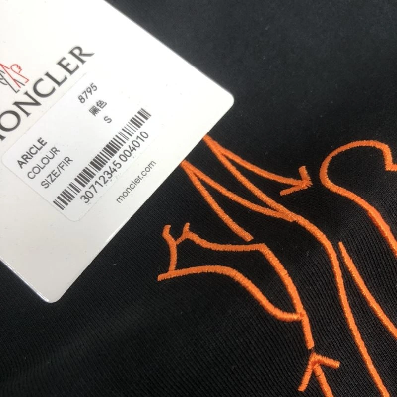 Moncler T-Shirts Effortless 140096