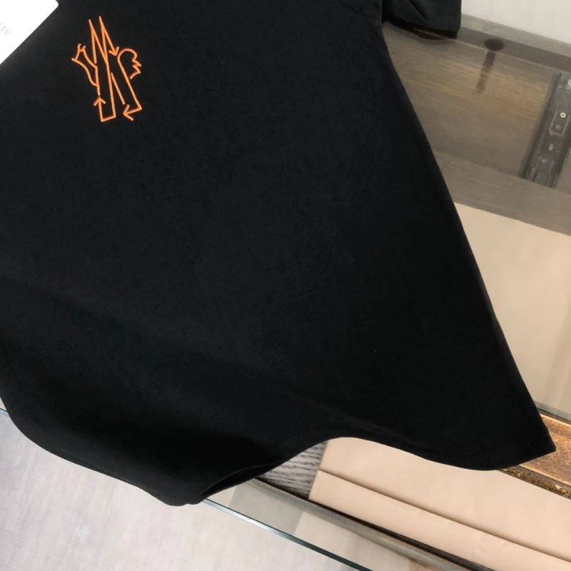 Moncler T-Shirts Effortless 140096